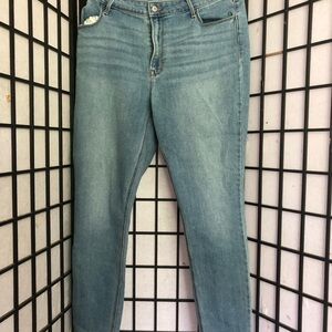 Old Navy Women's Faded Light Blue Skinny Jeans